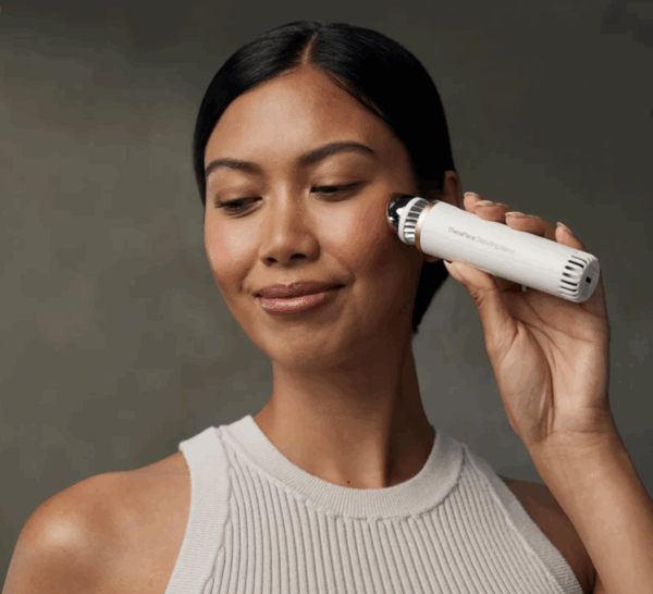 Theraface Depuffing Wand - White - Image 2